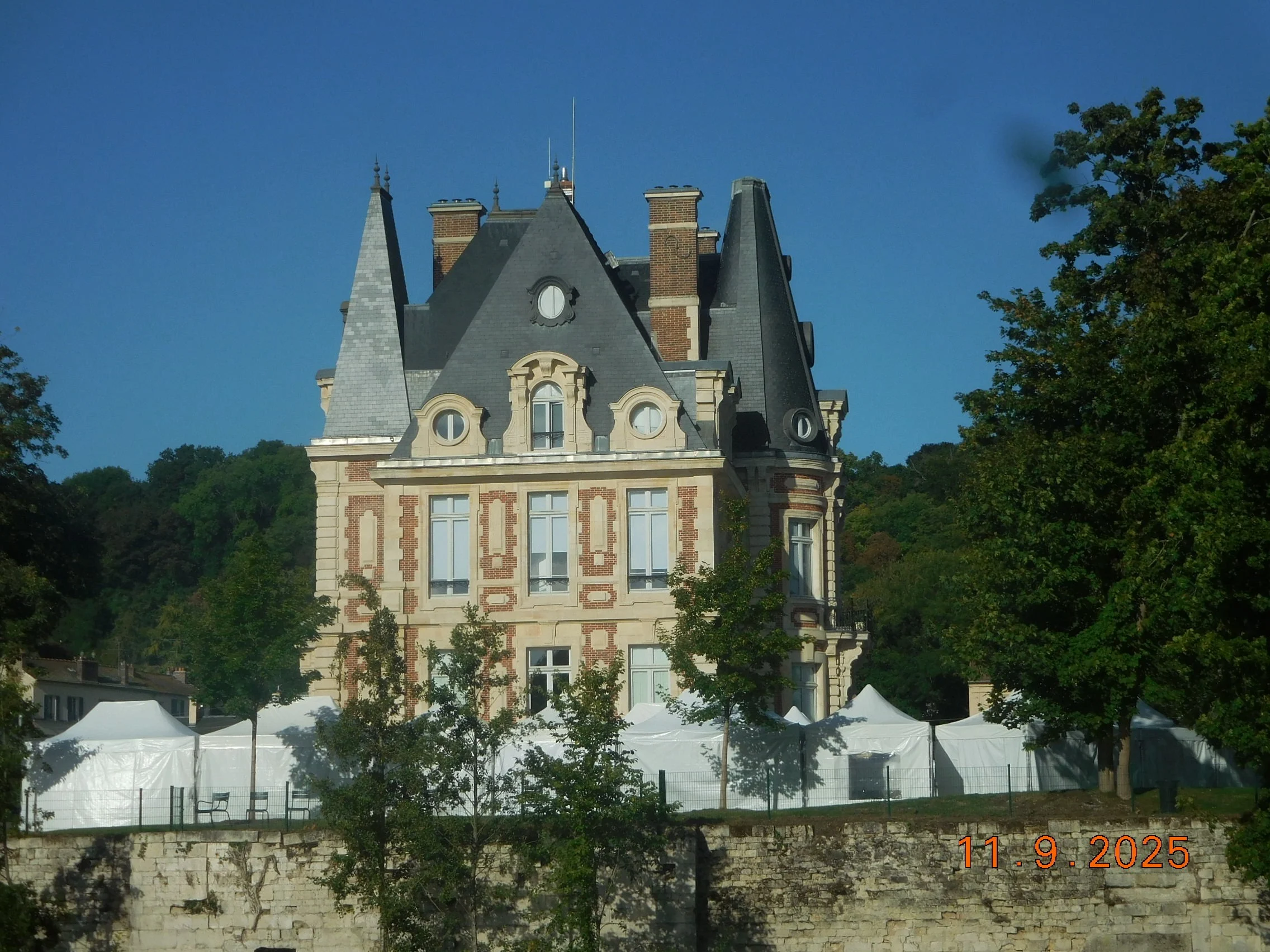 DANS L'ISLE ADAM LE 11/09/2025