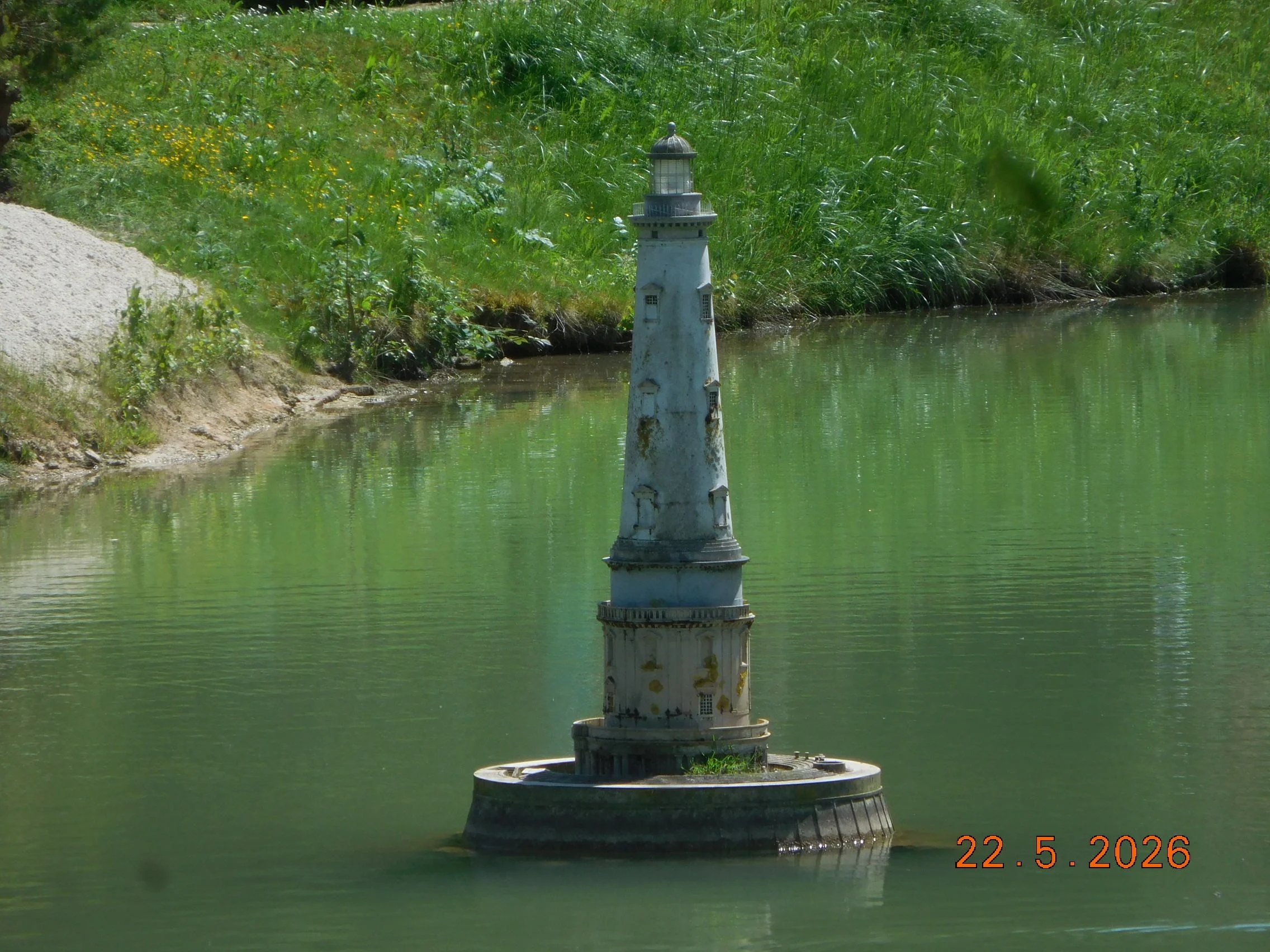 Reproduction au 1/30éme monuments et villages français
